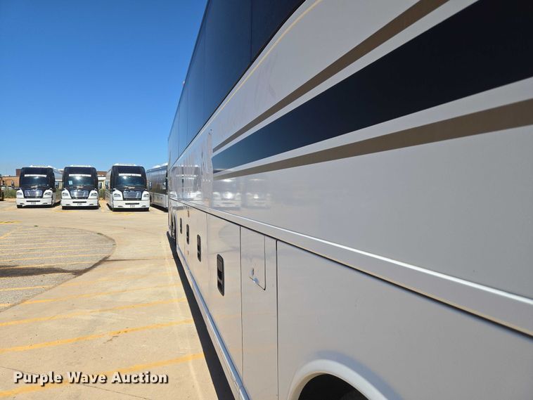 image for item EU3606 2005 Van Hool C2045 coach bus