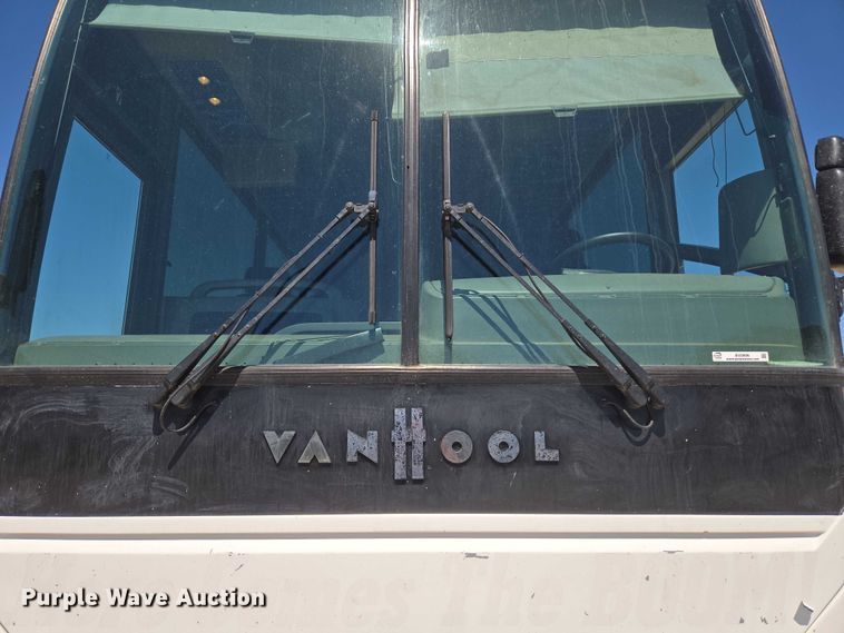 image for item EU3606 2005 Van Hool C2045 coach bus