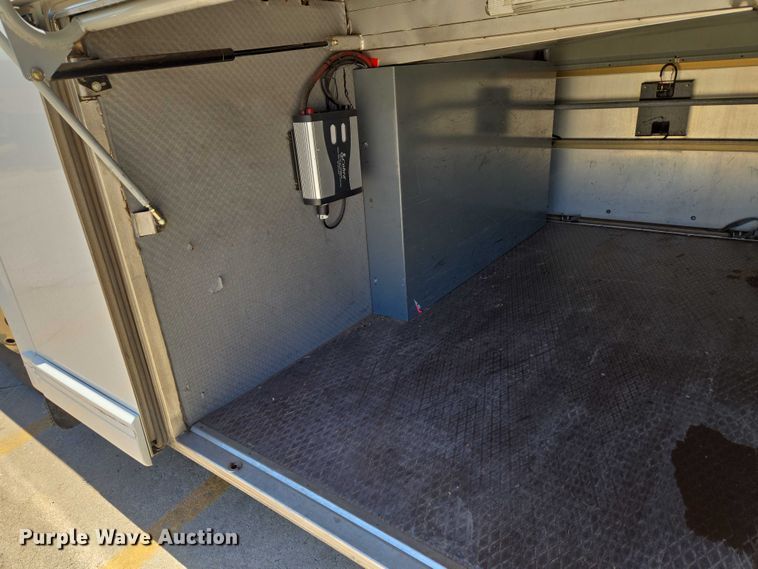 image for item EU3606 2005 Van Hool C2045 coach bus