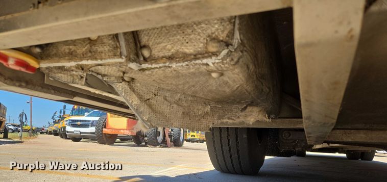 image for item EU3606 2005 Van Hool C2045 coach bus