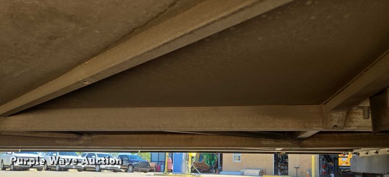 image for item EU3606 2005 Van Hool C2045 coach bus