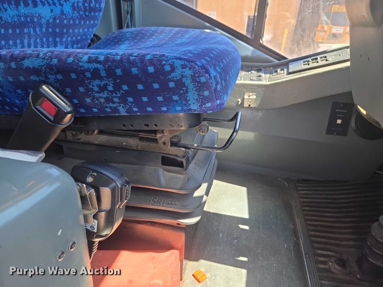 image for item EU3606 2005 Van Hool C2045 coach bus