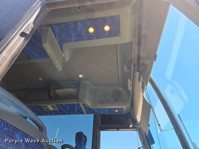 image for item EU3606 2005 Van Hool C2045 coach bus