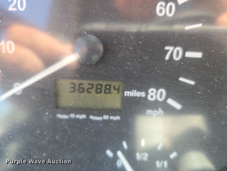 image for item EU3606 2005 Van Hool C2045 coach bus