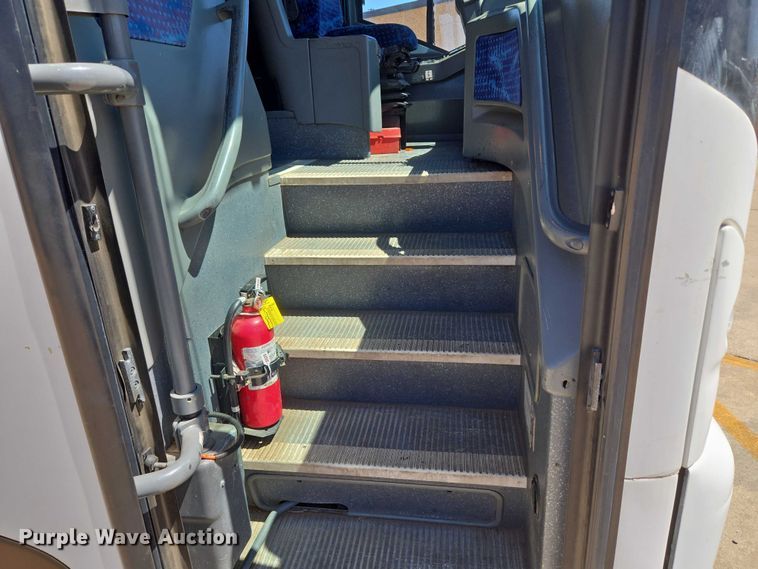 image for item EU3606 2005 Van Hool C2045 coach bus