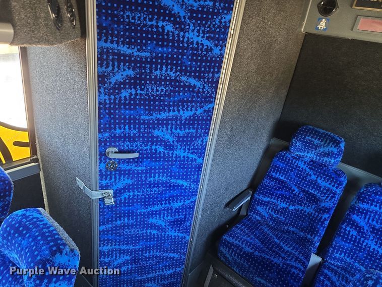 image for item EU3606 2005 Van Hool C2045 coach bus