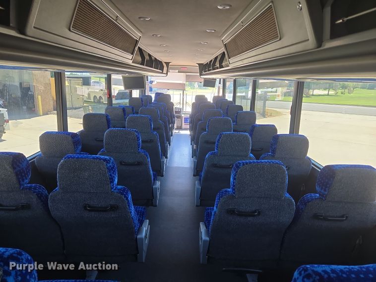 image for item EU3606 2005 Van Hool C2045 coach bus