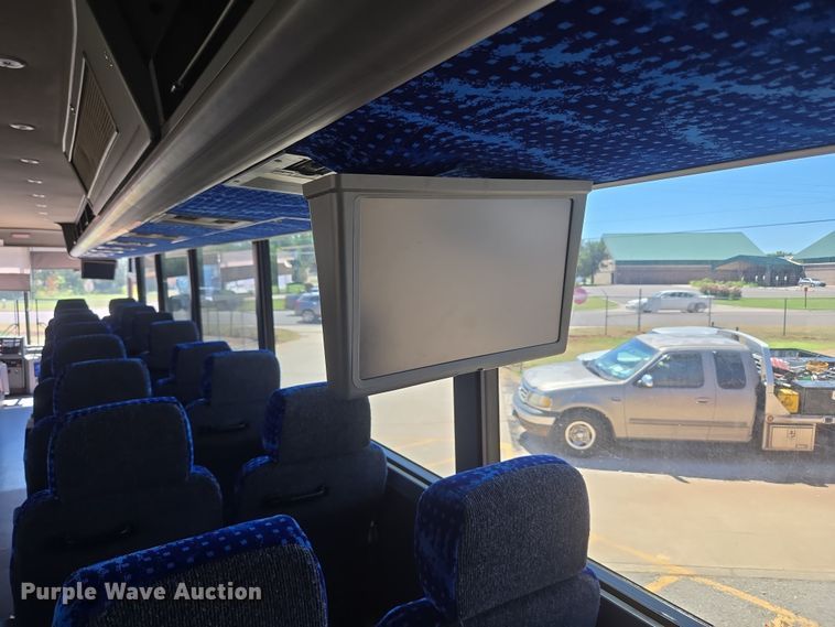 image for item EU3606 2005 Van Hool C2045 coach bus