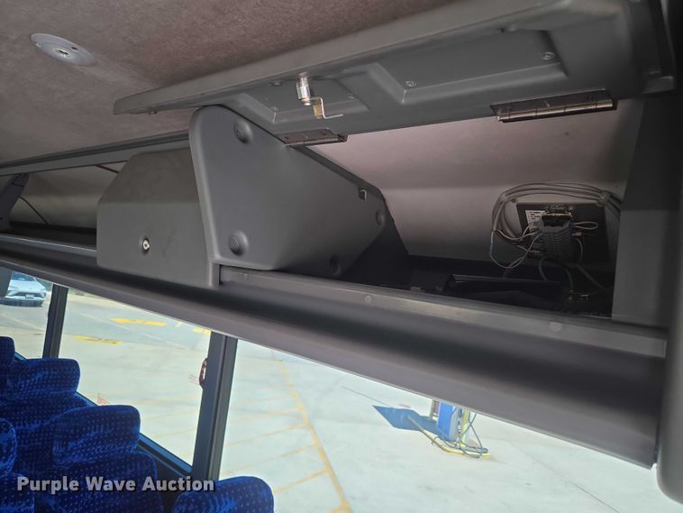 image for item EU3606 2005 Van Hool C2045 coach bus