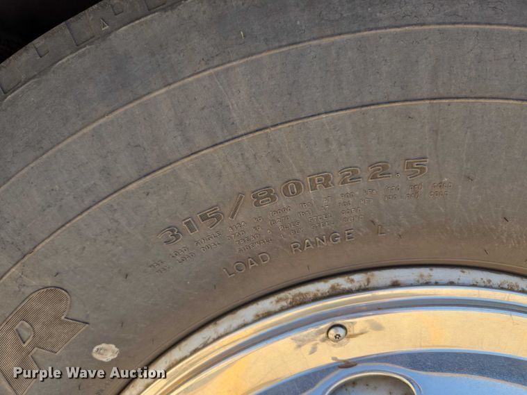 image for item EU3606 2005 Van Hool C2045 coach bus