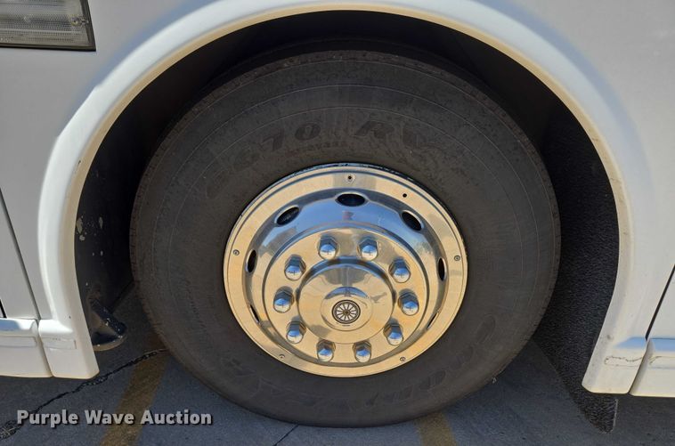 image for item EU3606 2005 Van Hool C2045 coach bus