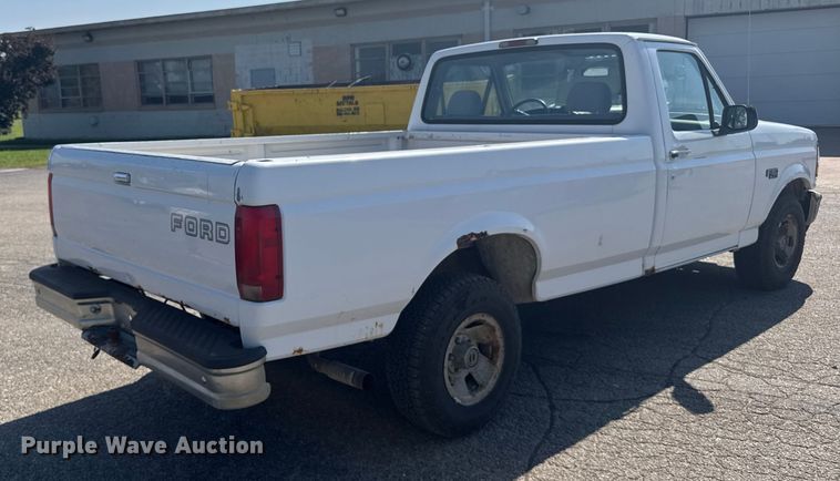 image for item EU6099 1995 Ford F150 pickup truck