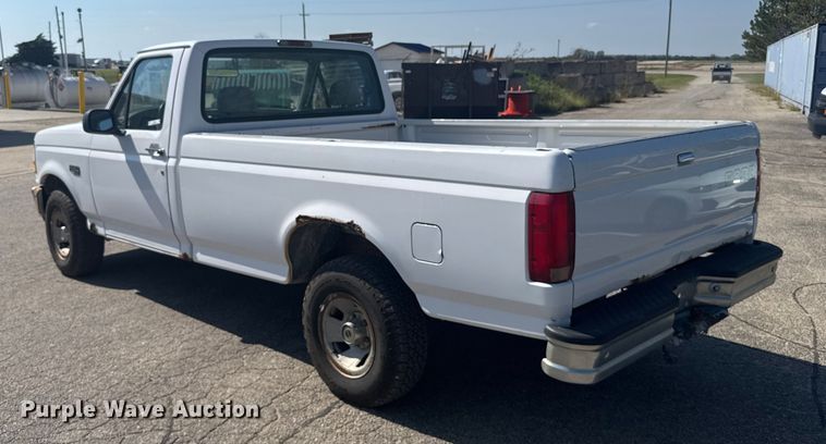 image for item EU6099 1995 Ford F150 pickup truck