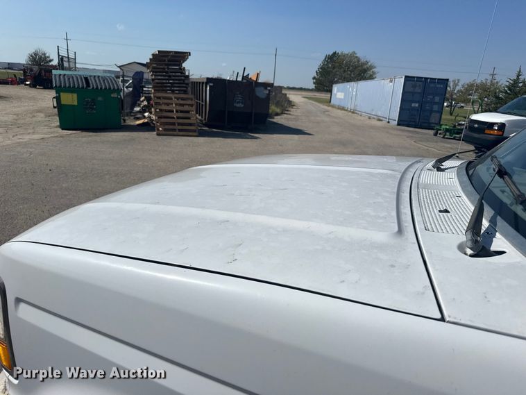 image for item EU6099 1995 Ford F150 pickup truck