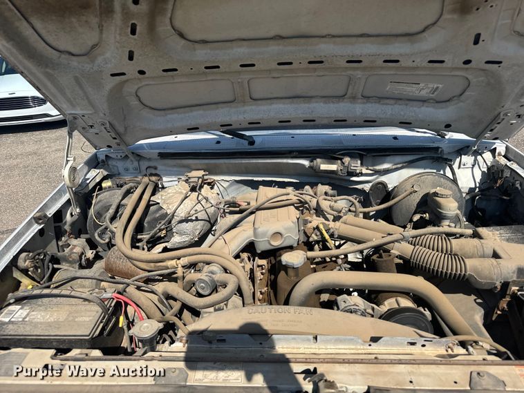 image for item EU6099 1995 Ford F150 pickup truck