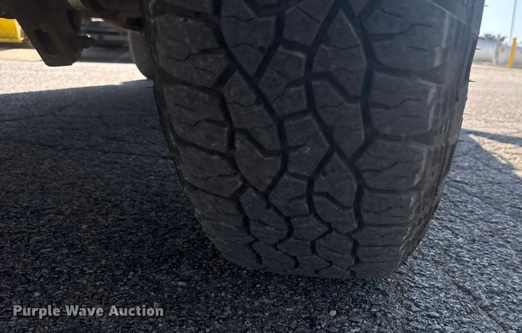 image for item EU6099 1995 Ford F150 pickup truck