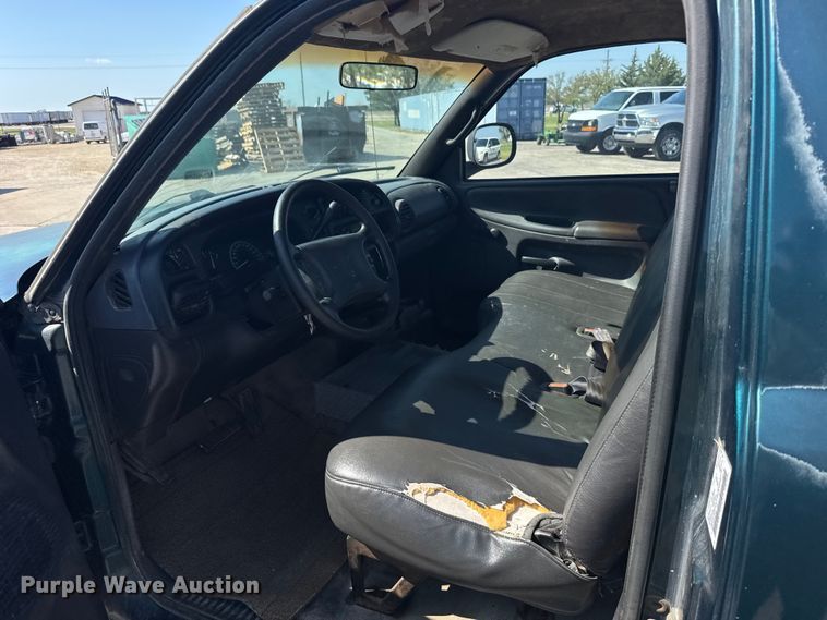 image for item EU6101 1999 Dodge Ram 1500 pickup truck
