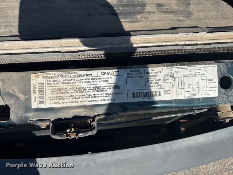 image for item EU6101 1999 Dodge Ram 1500 pickup truck