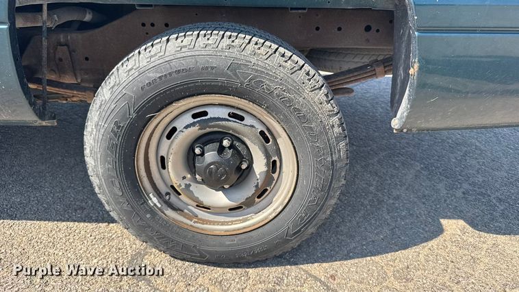 image for item EU6101 1999 Dodge Ram 1500 pickup truck