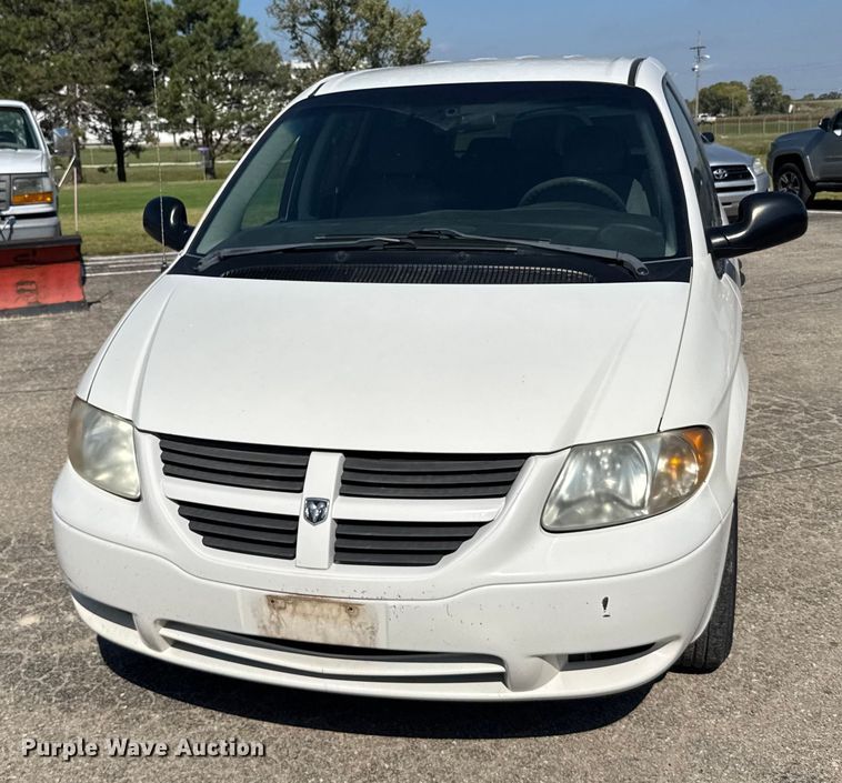 image for item EU6102 2006 Dodge Grand Caravan van