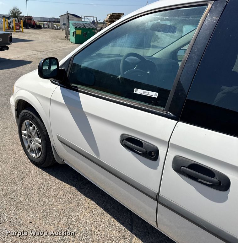 image for item EU6102 2006 Dodge Grand Caravan van