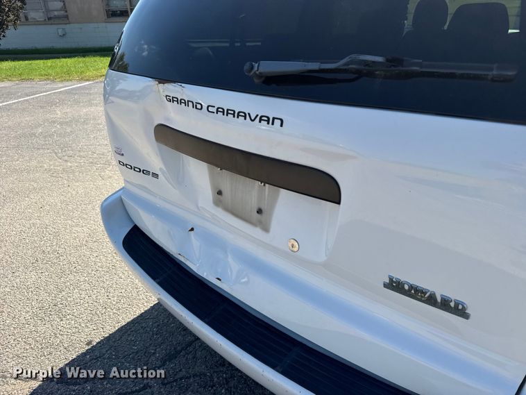 image for item EU6102 2006 Dodge Grand Caravan van