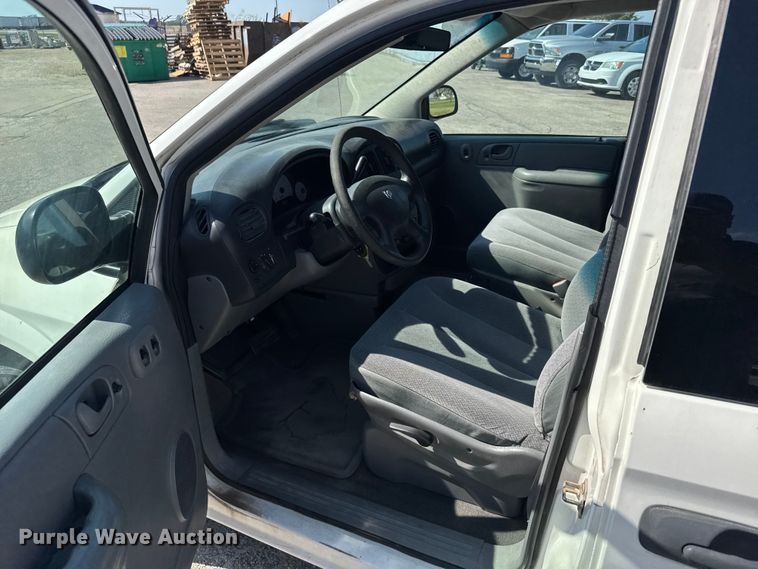 image for item EU6102 2006 Dodge Grand Caravan van