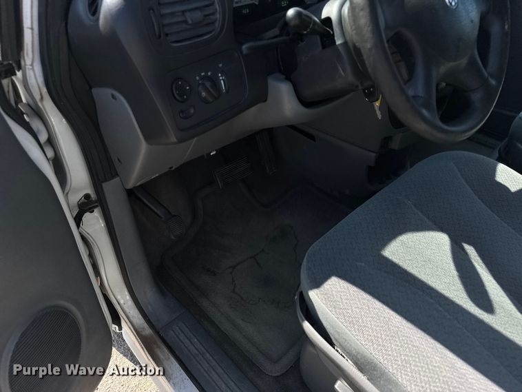 image for item EU6102 2006 Dodge Grand Caravan van