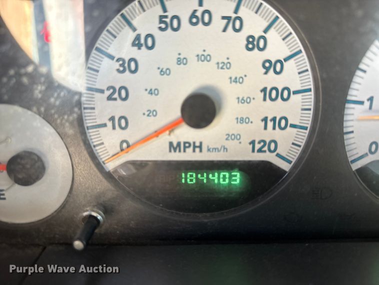 image for item EU6102 2006 Dodge Grand Caravan van