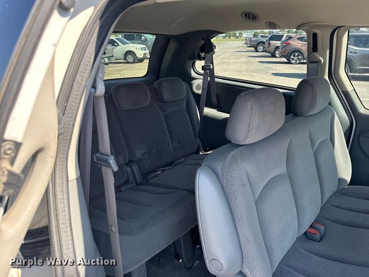 image for item EU6102 2006 Dodge Grand Caravan van