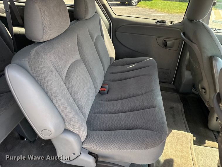 image for item EU6102 2006 Dodge Grand Caravan van