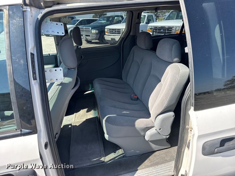 image for item EU6102 2006 Dodge Grand Caravan van