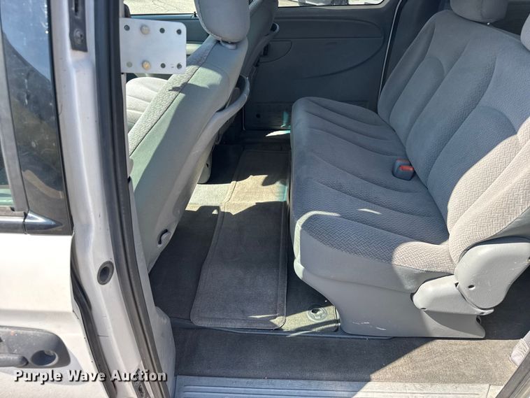 image for item EU6102 2006 Dodge Grand Caravan van