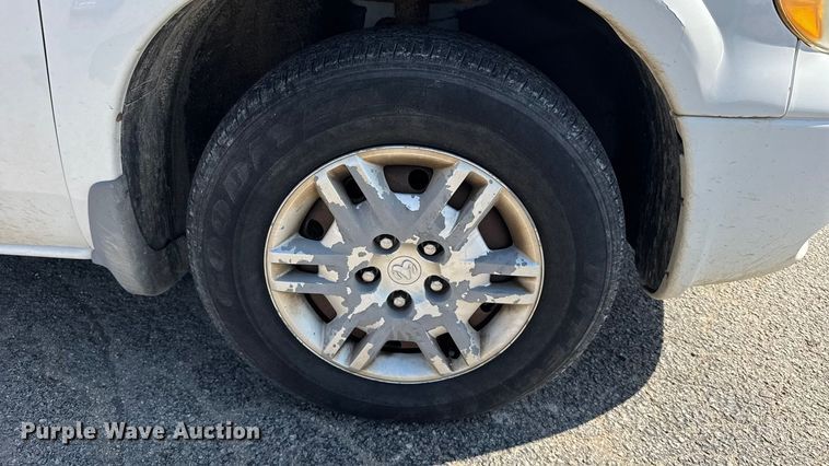 image for item EU6102 2006 Dodge Grand Caravan van