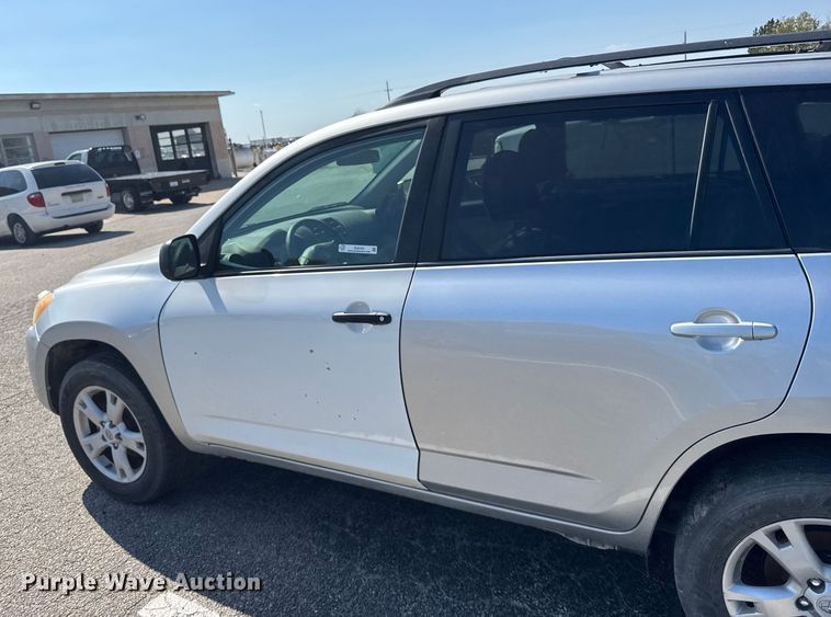 image for item EU6103 2012 Toyota RAV4 SUV