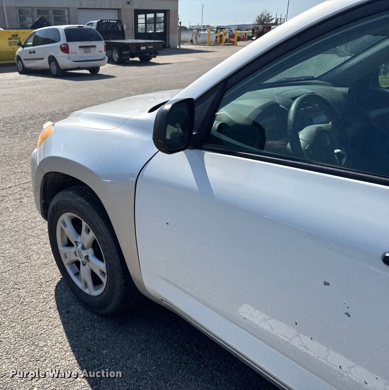 image for item EU6103 2012 Toyota RAV4 SUV