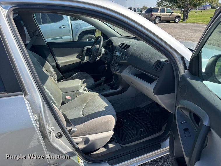 image for item EU6103 2012 Toyota RAV4 SUV