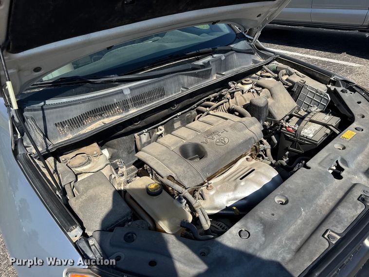 image for item EU6103 2012 Toyota RAV4 SUV