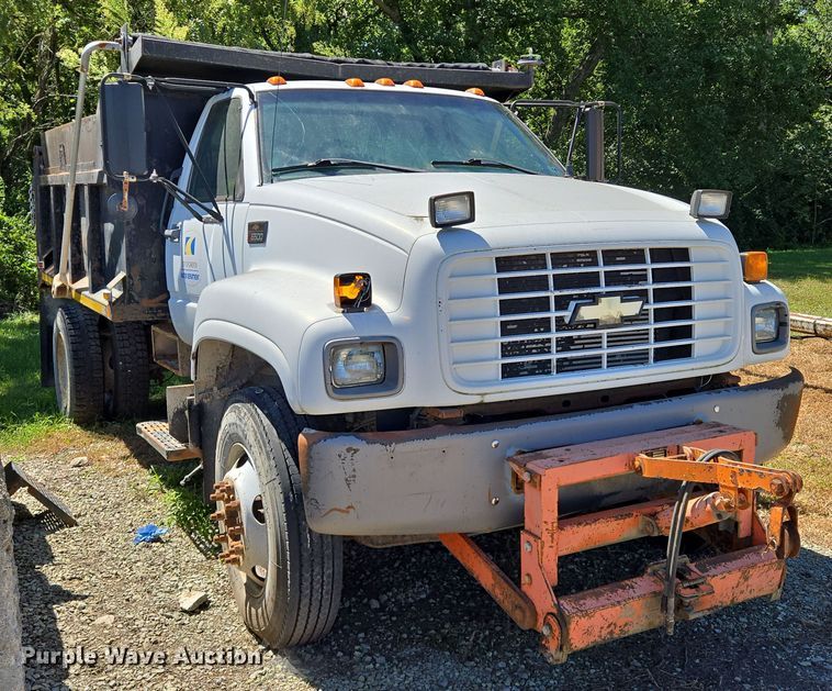 image for item EV1692 2000 Chevrolet C6500 dump truck