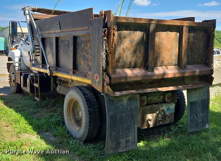 image for item EV1692 2000 Chevrolet C6500 dump truck