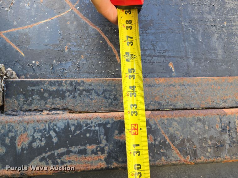 image for item EV1692 2000 Chevrolet C6500 dump truck