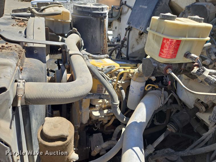 image for item EV1692 2000 Chevrolet C6500 dump truck