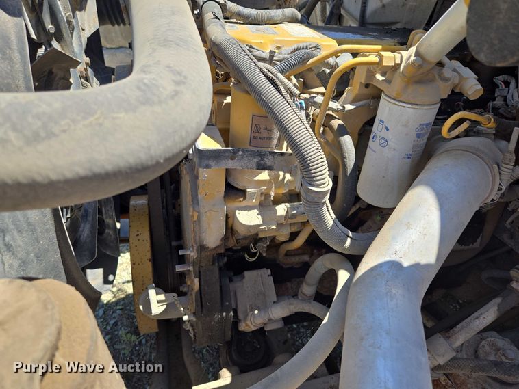 image for item EV1692 2000 Chevrolet C6500 dump truck