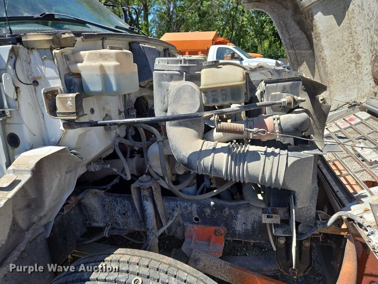 image for item EV1692 2000 Chevrolet C6500 dump truck