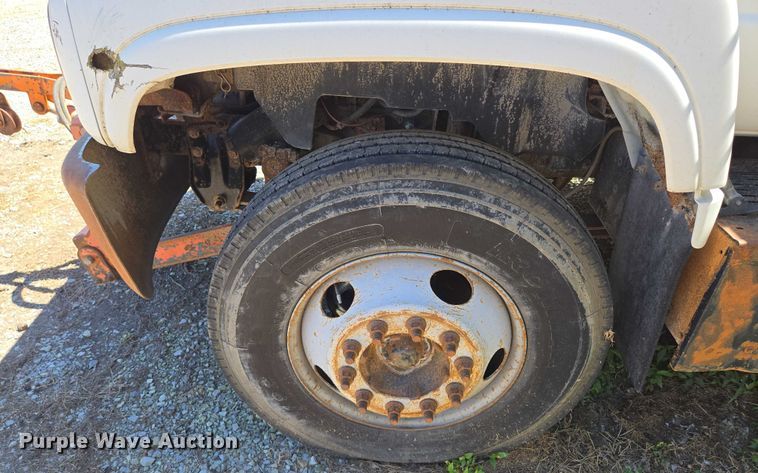 image for item EV1692 2000 Chevrolet C6500 dump truck