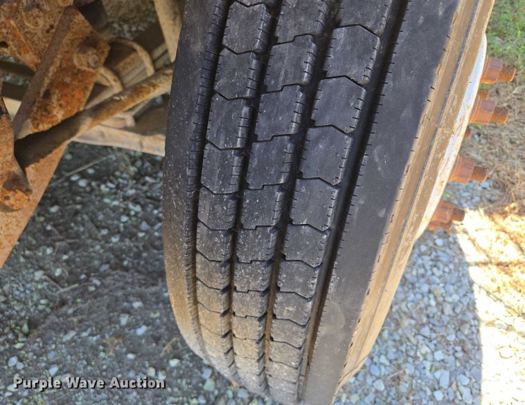 image for item EV1692 2000 Chevrolet C6500 dump truck