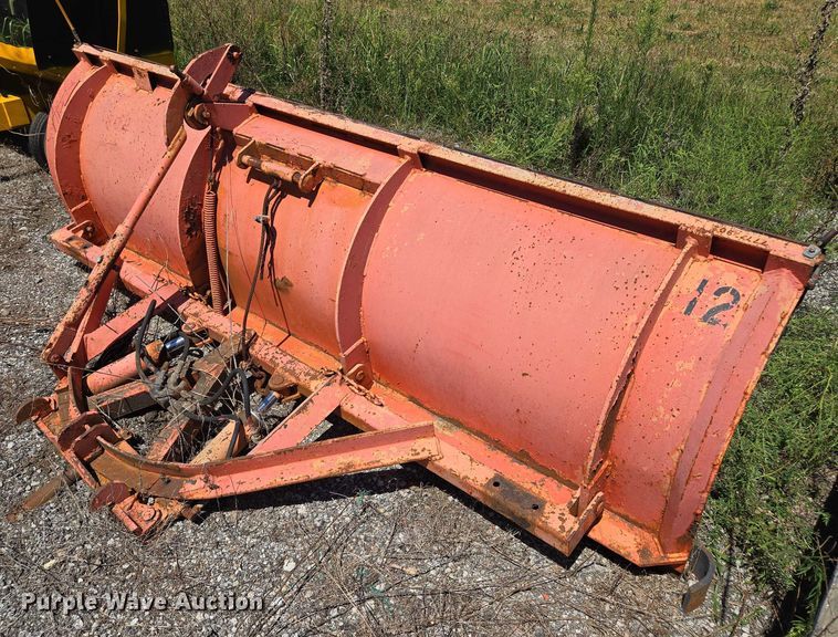 image for item EV1692 2000 Chevrolet C6500 dump truck