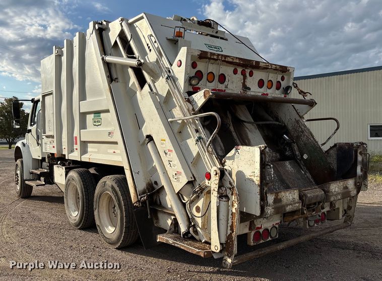 image for item EV3058 2007 Freightliner M2106 refuse truck