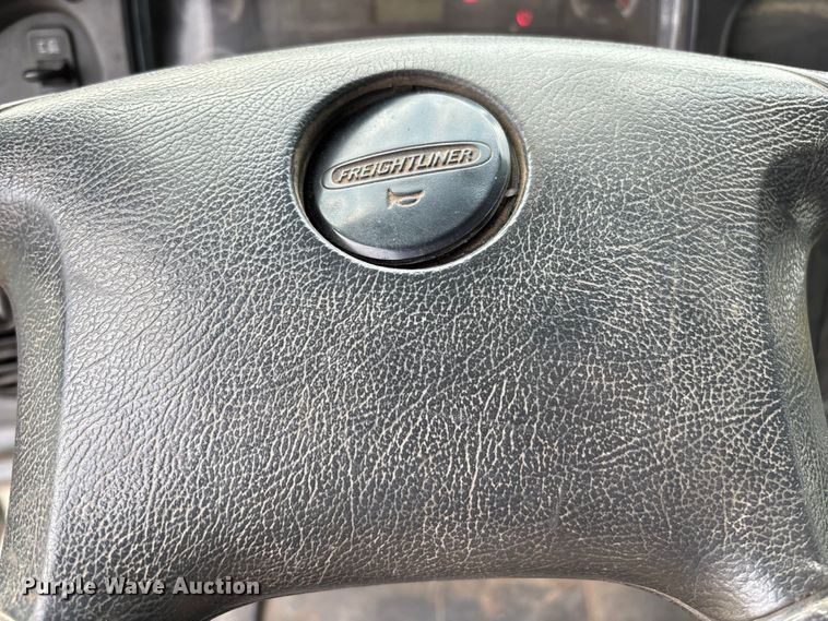 image for item EV3058 2007 Freightliner M2106 refuse truck