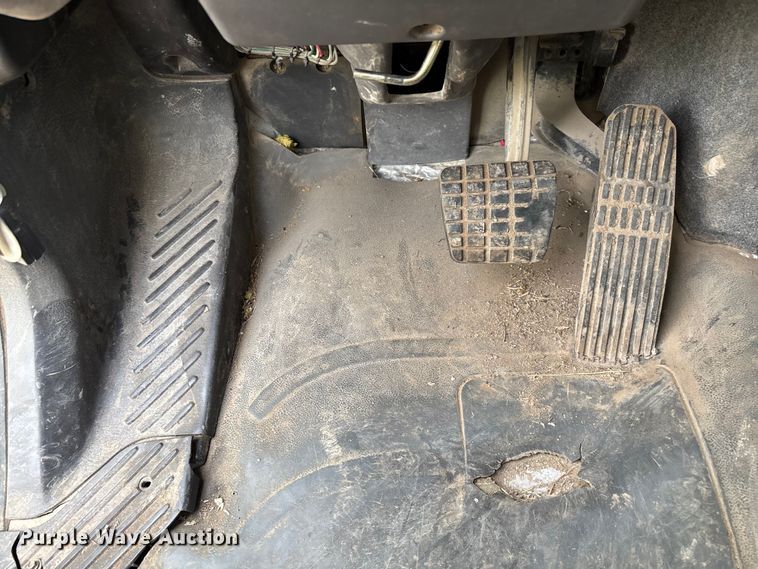 image for item EV3058 2007 Freightliner M2106 refuse truck